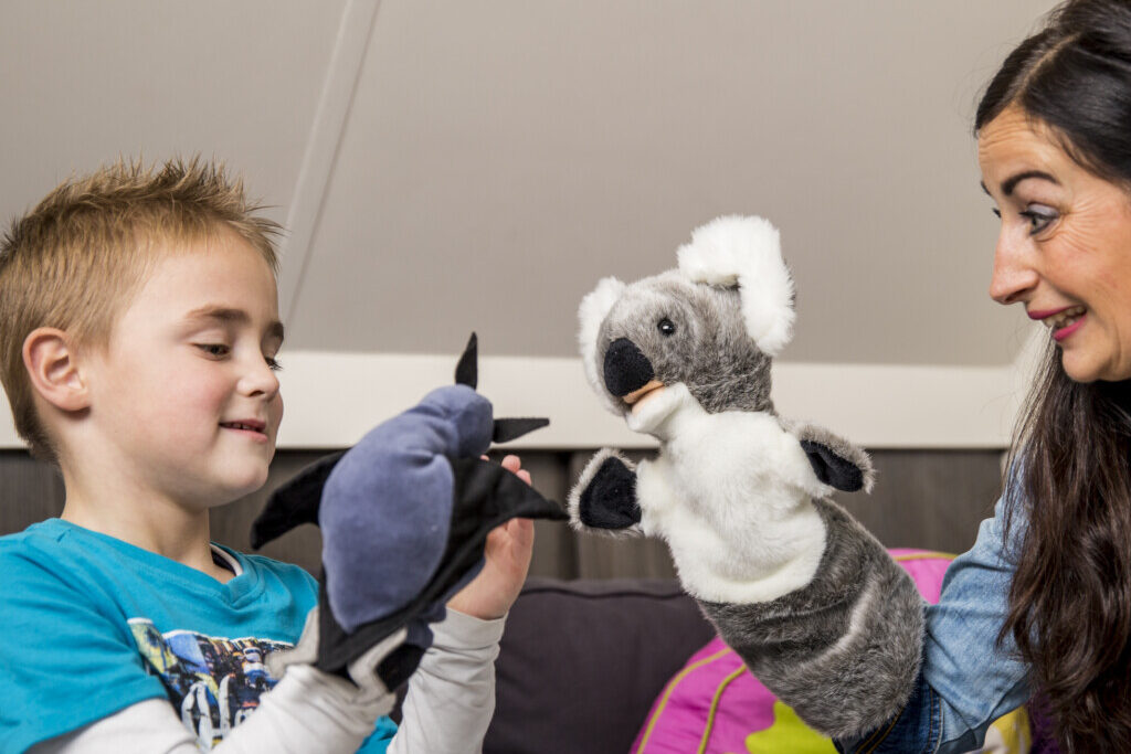 Handpoppen maken het makkelijker om over gevoelens te praten